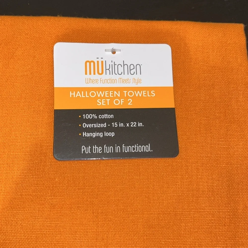 Bundle of tea and kitchen Halloween towels